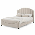 Cama tapizada de poliéster beige con cabecero acolchado y tachuelas 190 x 140 cm